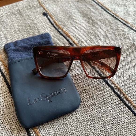 Le Specs x Veronica Beard Tortoiseshell Sunglasses - Picture 1 of 3